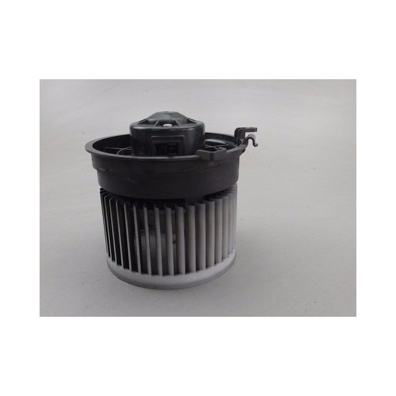 MOTEUR VENTILATEUR CHAUFFAGE NISSAN QASHQAI